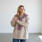 Sweat grande taille col montant à détail foulard rayé – Confort chic & touche graphique