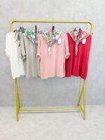 Top Grande Taille Fluide À Foulard Imprimé Intégré – Image 4