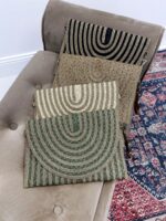 Sac Pochette Tressée Graphique À Bandes Métallisées – Image 2