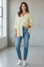 Chemise Oversize en Coton avec Détail Dentelle - élégance lumineuse et féminine