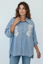 Chemise Oversize Denim Brodée À Perles & Dentelle Esprit Bohème Chic