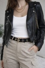 Ceinture à Œillets en Cuir de Vachette – Détail Mode & Caractère