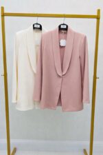 Veste Blazer À Épaulettes – Élégance Structurée – Image 4