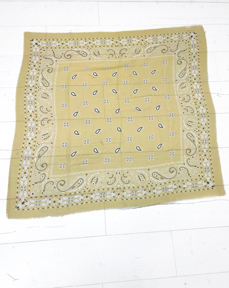 IMG_0788_jpg Écharpe Bandana Cachemire en Viscose Légère – Image 1