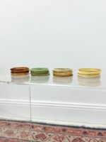 Bracelet Multi-Joncs Résine aux Détails Dorés – Image 2