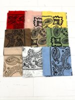 Écharpe Cachemire Bandana aux Tons Intemporels – Image 2