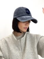 Casquette En Velours Côtelé À Lettre Brodée