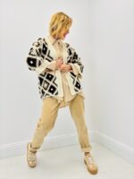 Gilet Crochet Bohème à Motifs Géométriques – Image 6