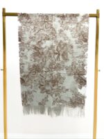 Écharpe Fluide En Viscose À Motif Arbre Naturel – Image 3