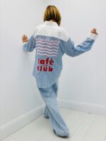 Chemise Rayée en Coton au Dos Brodé “Café Lovers Club” – Image 4