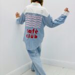 Chemise Rayée en Coton au Dos Brodé “Café Lovers Club”