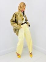 Blouson Aspect Vinyle – Esprit Urbain Chic et Caractère Affirmé