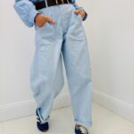 Pantalon Ceinturé Coupe Barrel – Allure Moderne et Structurée