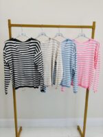 Pull Rayé Manches Longues col Large en Maille Fluide – Image 2