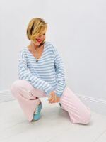 Pull Rayé Manches Longues col Large en Maille Fluide – Image 5