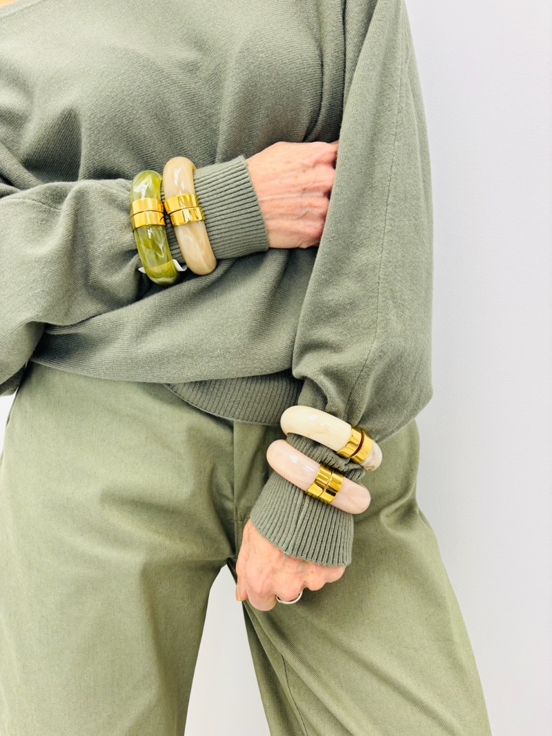 IMG_3743 Bracelet Jonc Résine aux Accents Dorés – Image 1