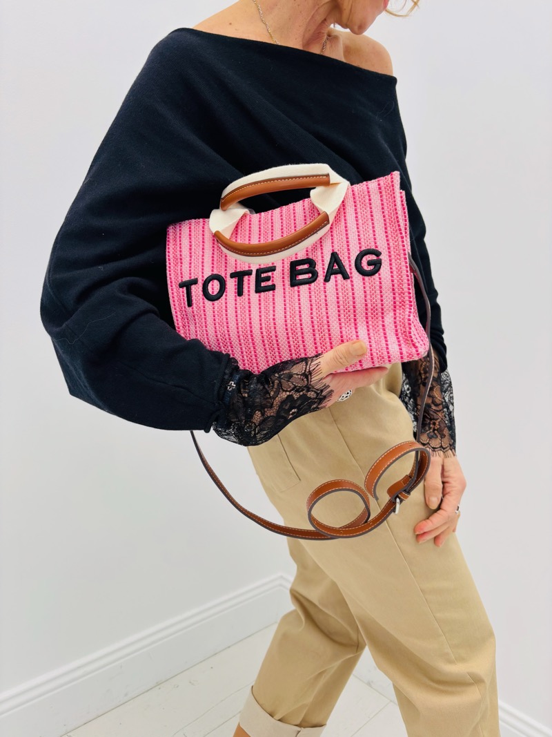 IMG_3770 Tote Bag Graphique à Rayures et Message Brodé – Image 1