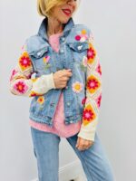 Veste En Jean Avec Manches Crochet Et Fleurs Brodées
