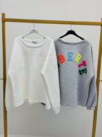 Sweat en Maille Douce à Lettrage Texturé Coloré – Image 3