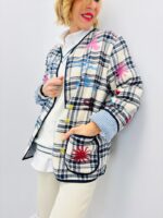 Veste À Carreaux Brodée – Esprit Créatif Et Chic – Image 5