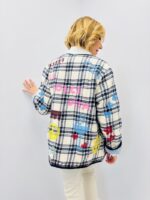 Veste À Carreaux Brodée – Esprit Créatif Et Chic – Image 6