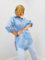 Chemise Rayée Longue – Élégance Décontractée Et Moderne – Image 4