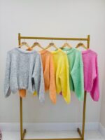 Pull Doux À Manches Amples – Couleurs Tendres Et Confort Moderne – Image 2