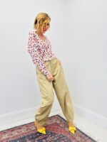 Pull Liberty À Col V En Maille Fluide – Image 5