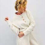 Pull En Maille Douce À Détails Col Et Boutons