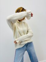 Gilet En Maille Douce À Col Arrondi Et Finitions Volantées – Image 5