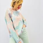 Pull Multicolore Motif Abstrait – Maille Douce & Moderne