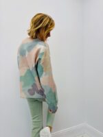 Pull Multicolore Motif Abstrait – Maille Douce & Moderne – Image 5