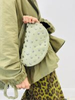 Sac Banane Clouté – Style Urbain Et Touche Rock Chic – Image 5