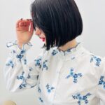 Chemise Brodée en Coton – Élégance Romantique