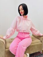 Chemise en Coton à Col Volanté – Élégance Douce & Féminine