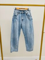 Jean Coupe Barrel Délavé Clair – Modernité & Confort Tendance – Image 2