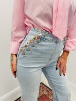 Jean Liberty Coupe Wide Leg – Détail Brodé & Esprit Bohème Chic – Image 6