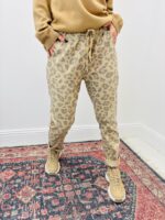 Pantalon Jogg Imprimé Léopard – Confort Tendance & Esprit Casual Chic – Image 3