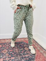 Pantalon Jogg Imprimé Léopard – Confort Tendance & Esprit Casual Chic – Image 7