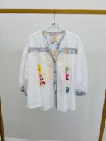 Chemise Blanche À Patchs Colorés & Message Dos – Esprit Bohème Fun – Image 2