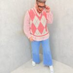 Pull sans manches à losanges rose et écru – Grande Taille – Esprit rétro chic et confort moderne