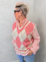 Pull sans manches à losanges rose et écru – Grande Taille – Esprit rétro chic et confort moderne – Image 5