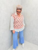 Pull sans manches à pois rose poudré – Grande Taille – Touche graphique et douceur moderne – Image 5