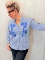 Blouse imprimée fleurs bleues en coton – Grande Taille – Élégance naturelle et confort respirant