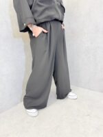 Pantalon fluide taille élastiquée – Grande Taille – Élégance minimaliste et confort absolu