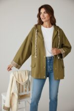 Veste en Coton à Capuche – Détails Tressés