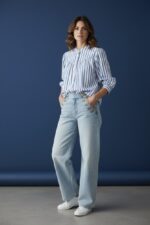 Chemise Rayée Bleue À Empiècement Structuré Et Manches Amples – Image 5