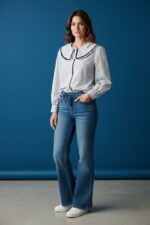 Jean Large En Denim Délavé Avec Taille Ajustable À Cordon