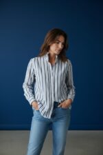 Chemise Rayée En Coton À Col Officier Et Coupe Fluide