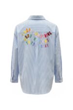 Chemise Rayée Bleue En Coton Avec Broderies Colorées Et Cœur Brodé – Image 3